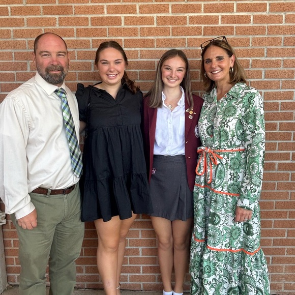 Meet your Posher, Elizabeth - Picture 1 of 1